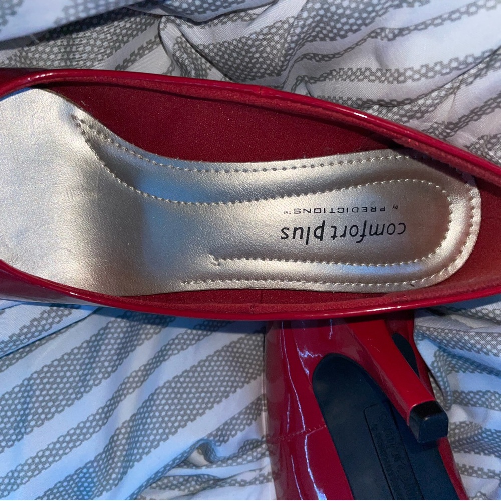 High Heels - Picture 4 of 12